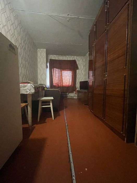Кімната в гуртожитку по вулиці Нарбутівська