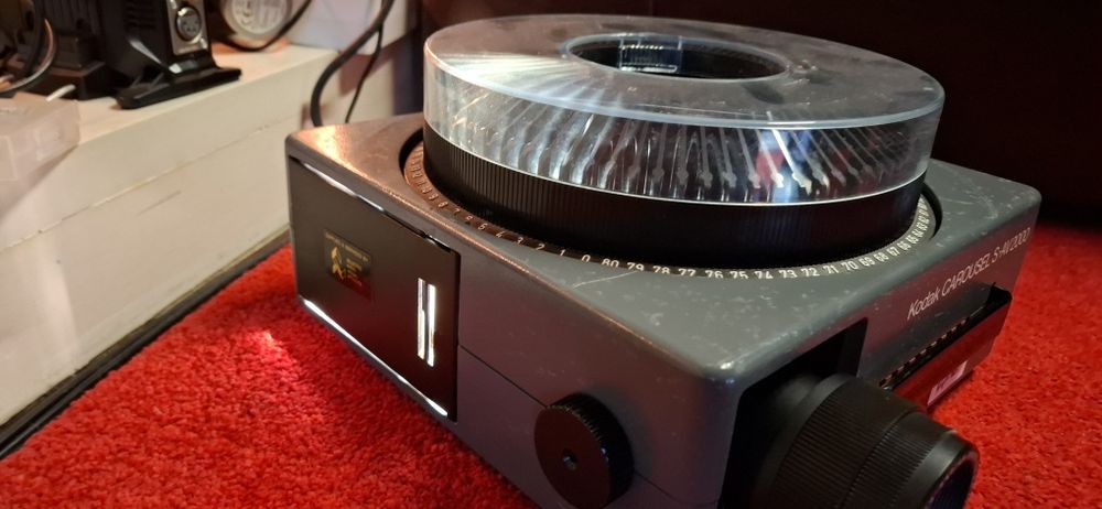 Projector de slides 35mm kodak caroucel  s sv 2000 c/comando