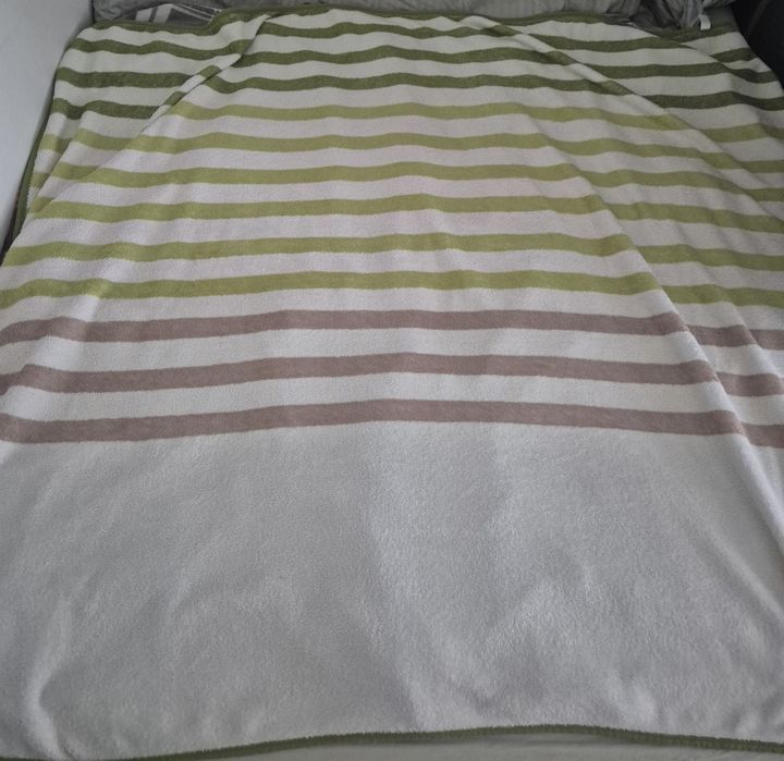 Koc zielonobialy 200x180cm