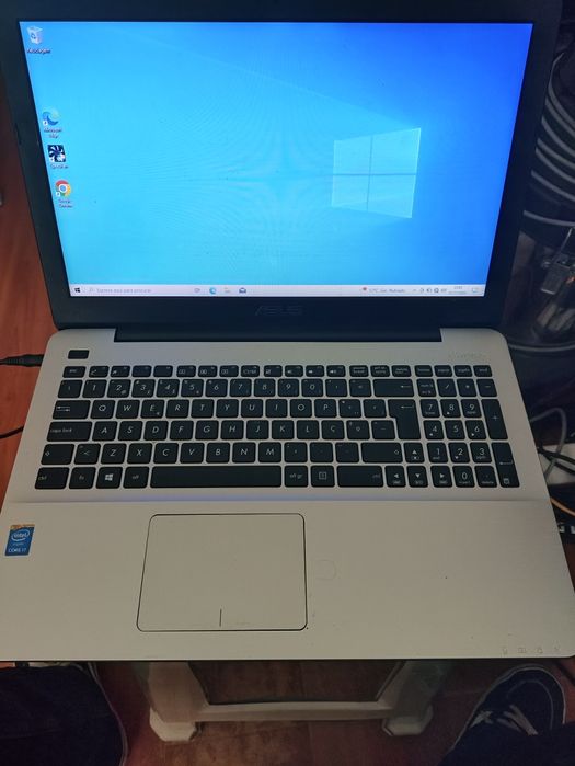 Portátil AVARIADO - Asus X555LJ - i7 5500u/ GeForce 920M