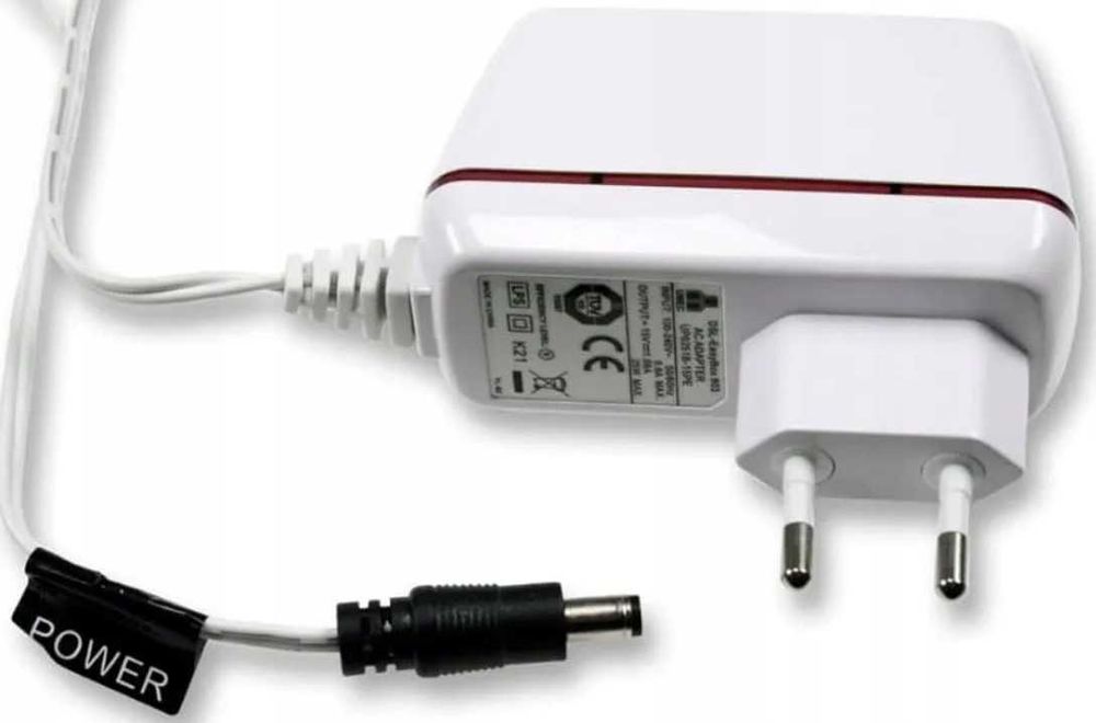 ZASILACZ 15V 1.66A WTYK 5.5-2.1 UP0251B-15PE UMEC