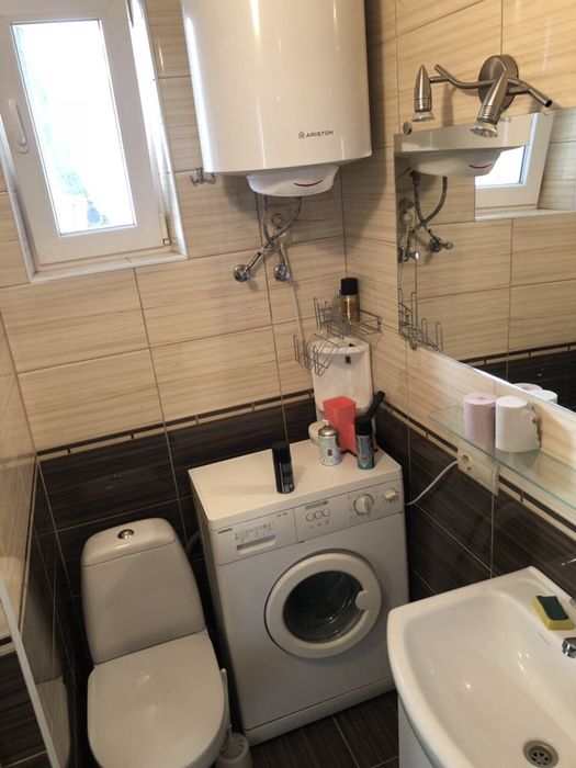 Двохповерховий особняк подобово