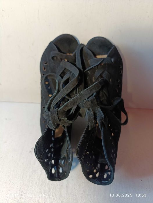 botki skórzane letnie Carinii