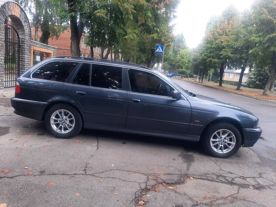 Продам БМВ е39  525 тді