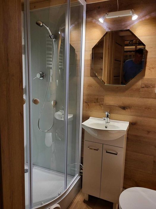 Jezioro Nyskie. Domki na drzewach Skorochów-Nysa