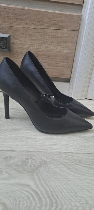 Нові туфлі Mango 37р.