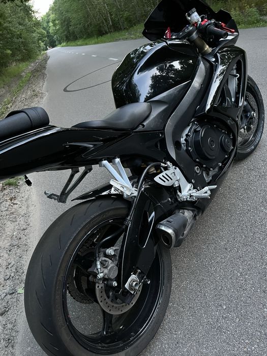 Suzuki GSXR 600 K7