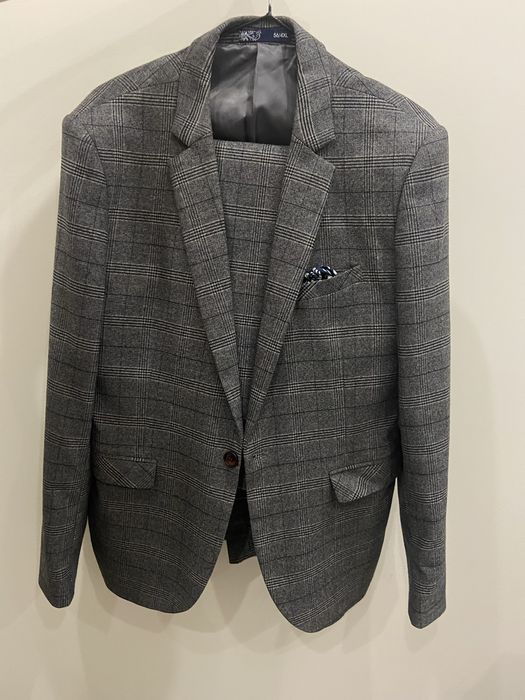 Шикарний весільний костюм трійка