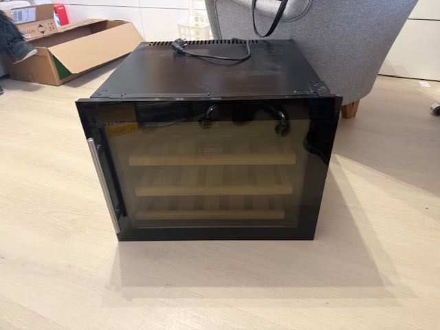 Chłodziarka/ winiarka do zabudowy Cqso Design