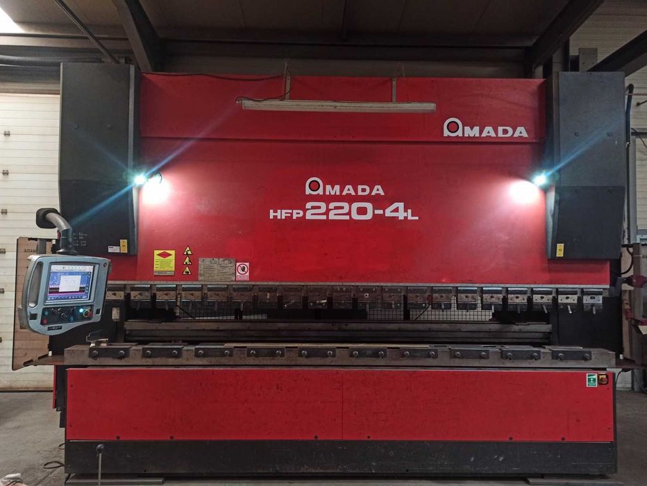 Prasa krawędziowa Amada HFP 220-4 L 8 osi mało godzin, serwisowana bdb