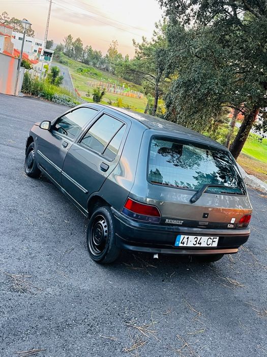renault clio 1.2 gasolina — photo 2