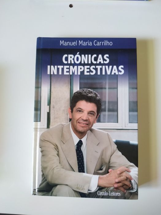 Vários livros de diferentes autores