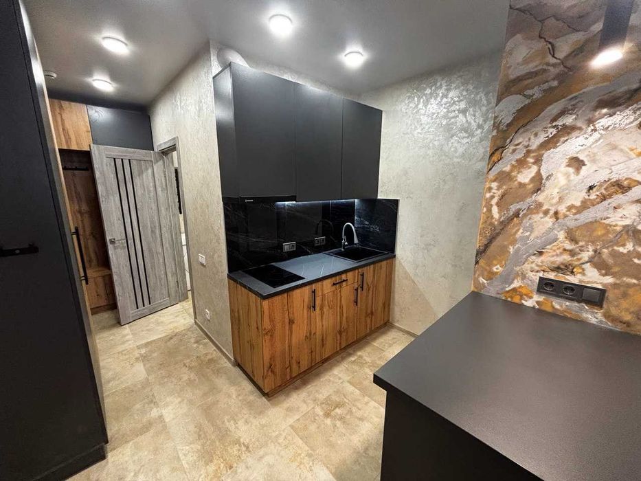 Квартира з новим ремонтом в сучасному ЖК на Таїрова. Готова до життя.