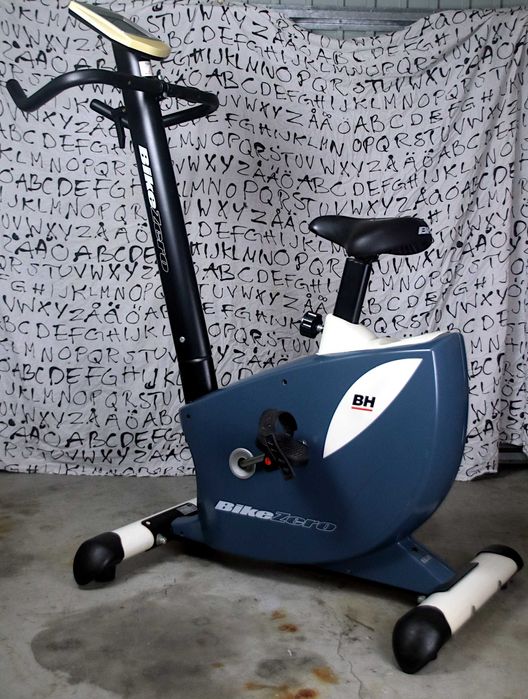 Vende-se Bicicleta Indoor BH Zero H677