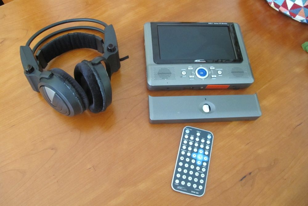 Leitor Dvd portátil para carro + suporte + 2 auriculares sem fio