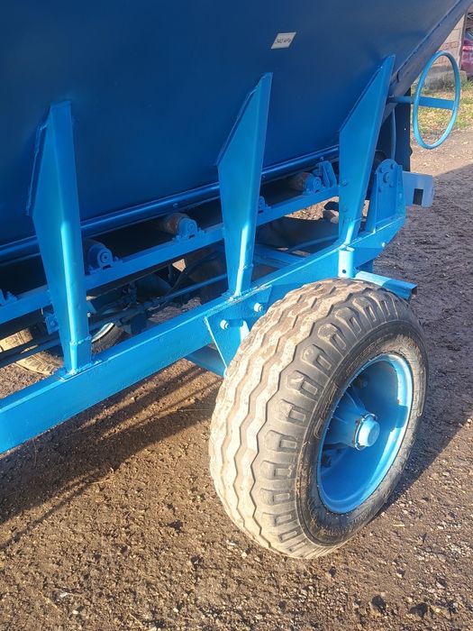 Rozsiewacz wapna nawozu,piaskarka solarka