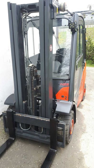 Wózek widłowy Linde H25D Triplex