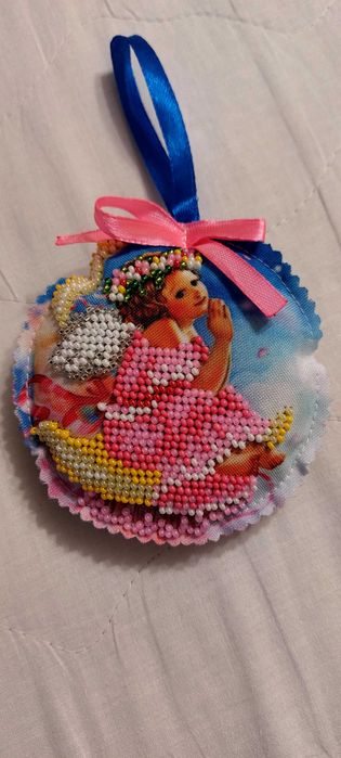 Новорічні іграшки на ялинку