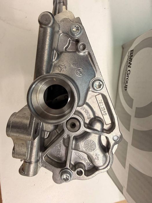 Масляний насос  BMW N55