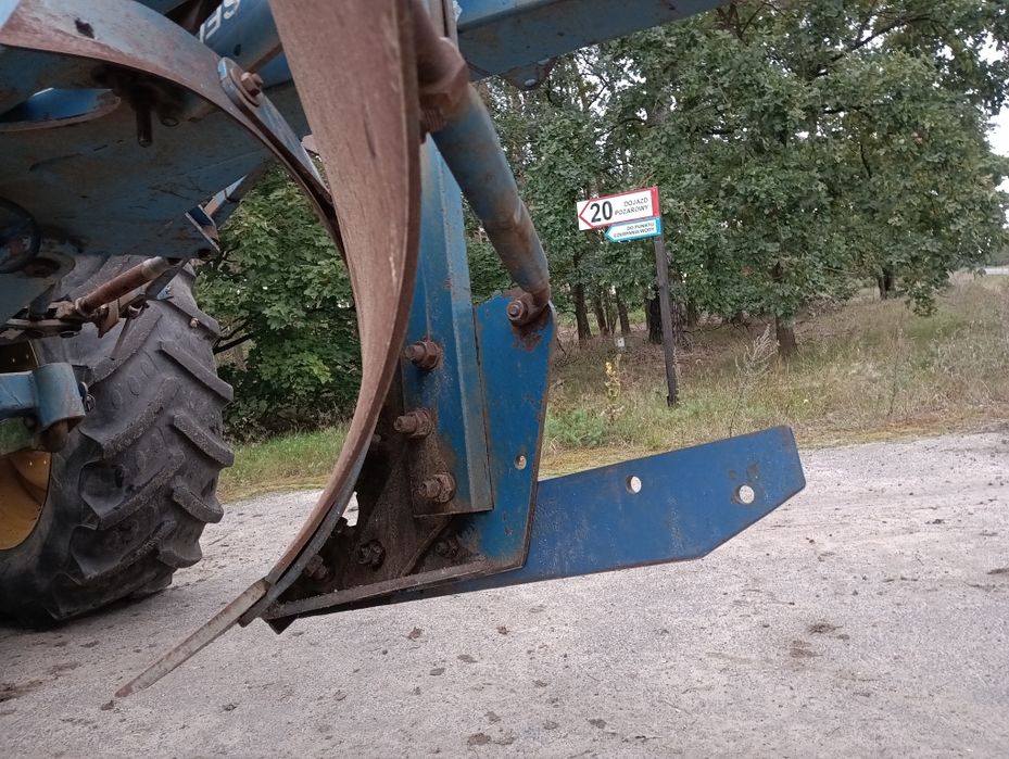 Pług płóg obrotowy 3+1 czteroskobowy 4-sksibowy FROST Mosel D140