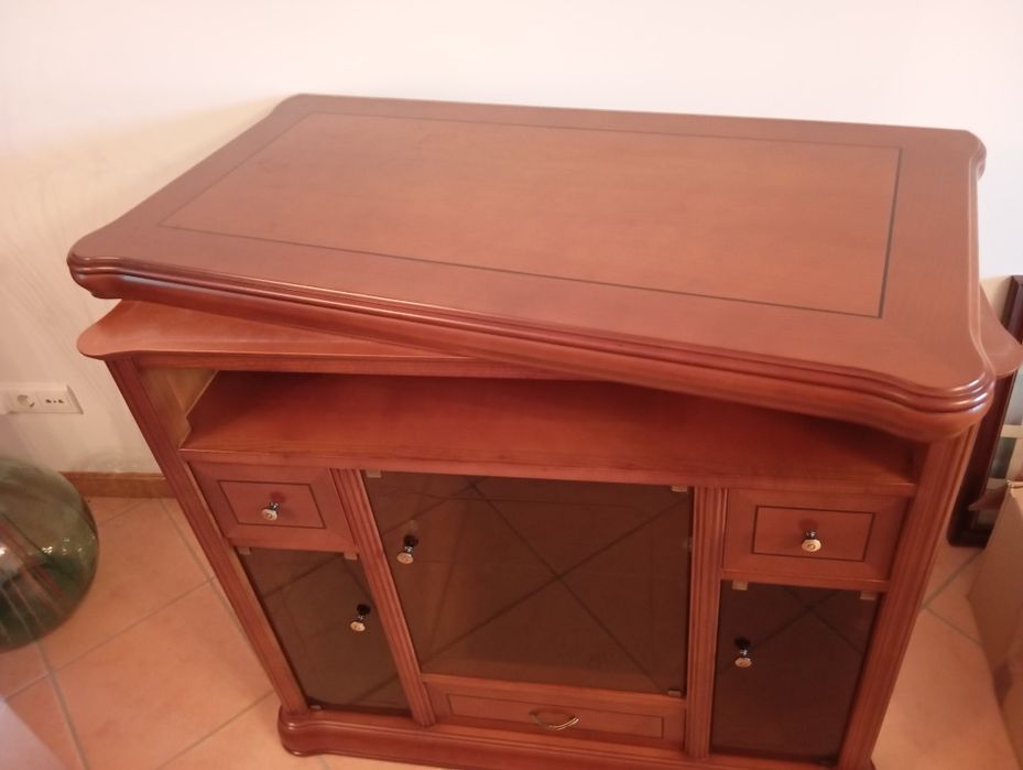 Móvel TV com tampo giratório