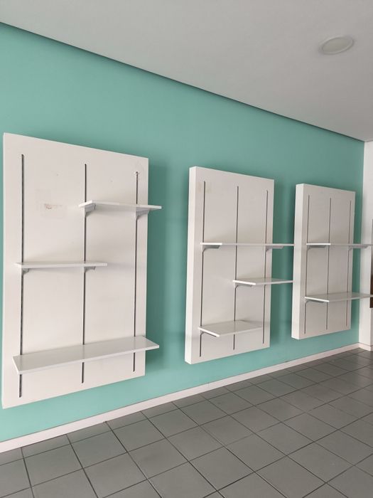 Vendos estantes para Loja