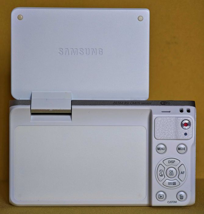 SAMSUNG NX Mini 20.5MP + lente NX 9mm F3.5