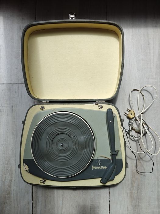 Gramofon walizkowy ŁZR Maestro