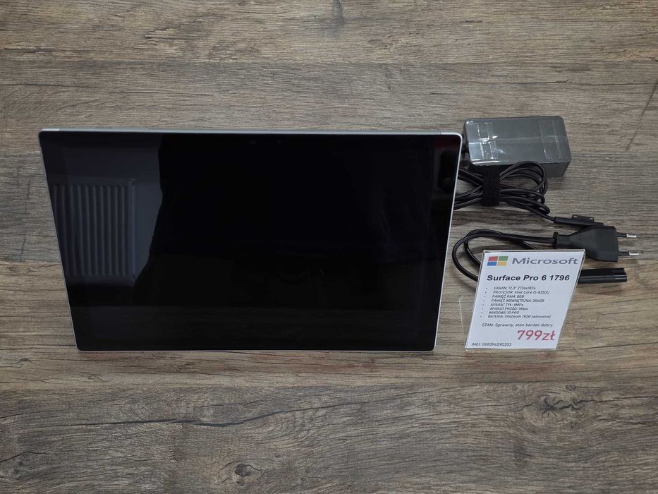 Tablet Microsoft Surface Pro 6 (1796) i5-8350U/8GB/256GB stan bdb gwarancja