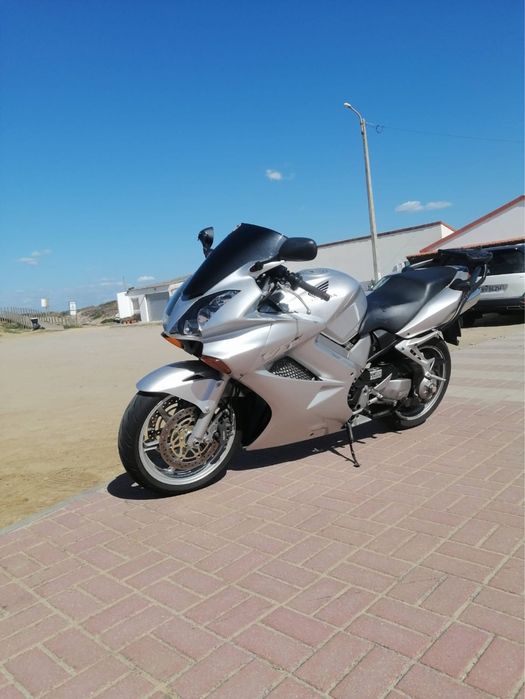 Honda vfr 800 vtec