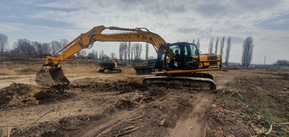 Аренда услуги гусеничного экскаватора