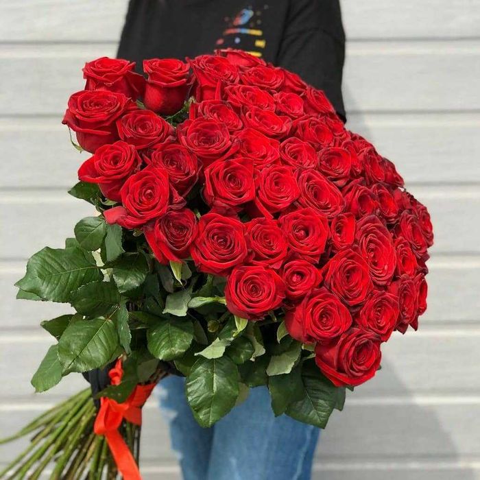 Розы. Букет 21 роза. Красные, белые.   Букеты, доставка цветов