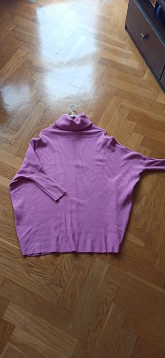 Sprzedam długi golf sweter