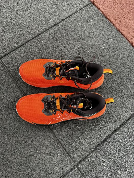 Tenis corrida trail Asics Trabuco 13
