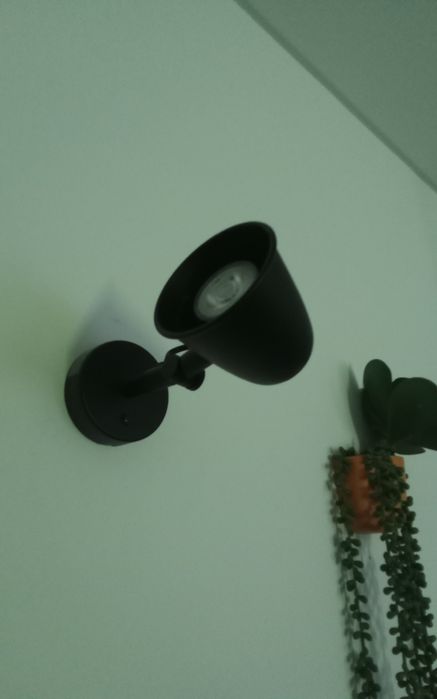 Dois apliques  de parede pretos