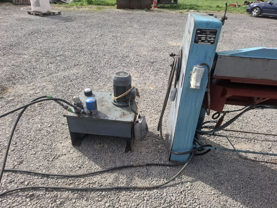 Giętarka do blachy hydrauliczna wyginarka zaginarka