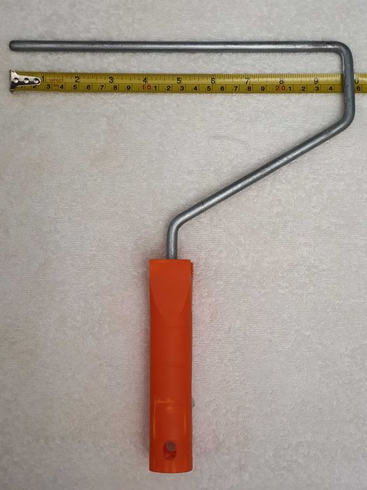 Uchwyt / rączka do wałka malarskiego.