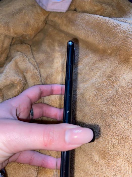 продам айфон x під відновлення