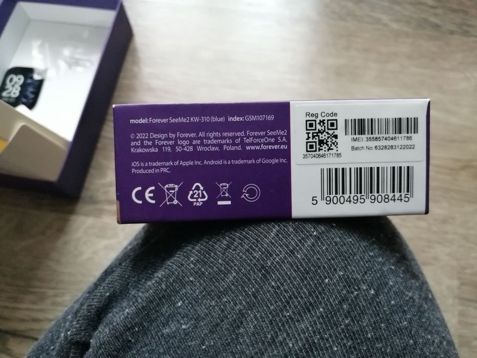 Smartwatch z funkcją połączeń telefonicznych, lokalizacją Wi-Fi i GPS