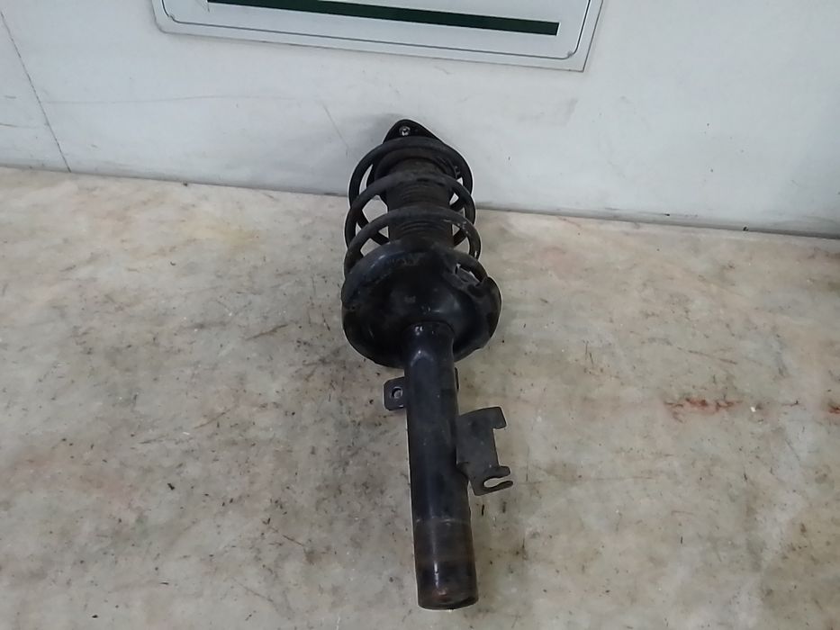 Suspensão frente direita VOLVO V50 (MW)
