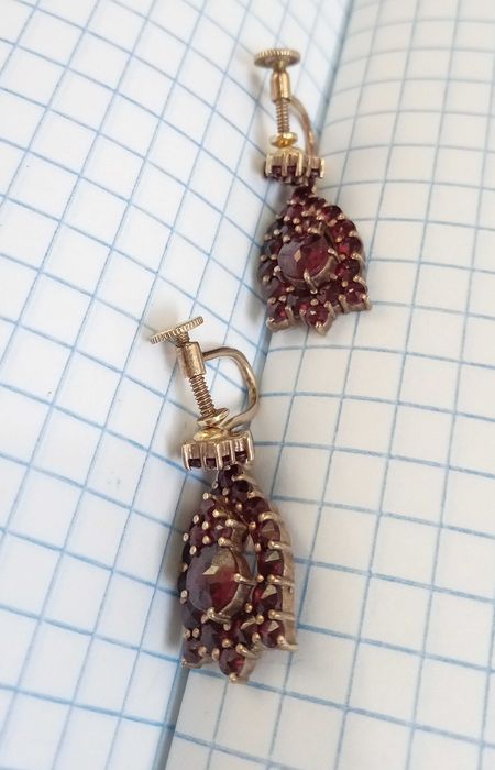 Серьги старинные с натуральными чешскими гранатами. Серебро 900