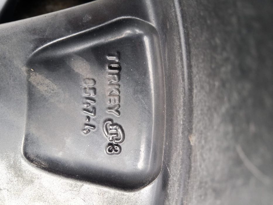 Продам зимові шини в зборі r18