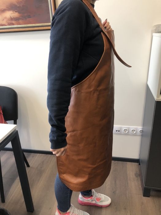 Стильный кожаный фартук