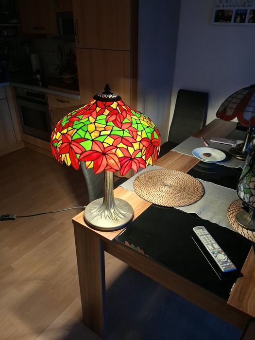 Piękna lampa styl Tiffany. Witrażowa.