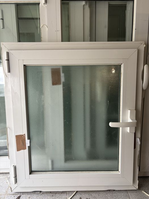 #6 Disponivel janela e portada V. Martelado oscilo-batente