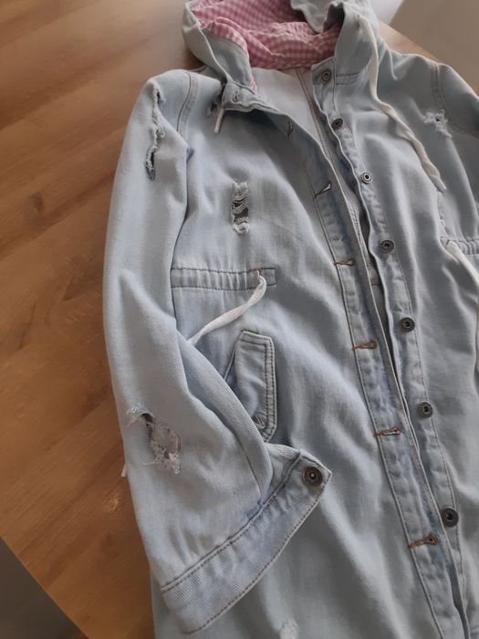 Damska kurtka płaszcz jeans przetarcia dziury rozmiar S/M