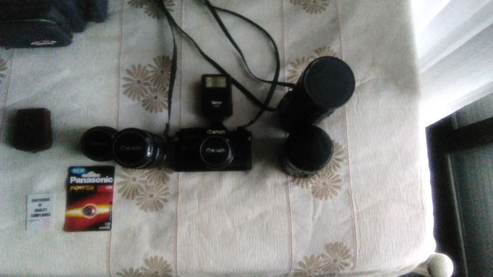 Máquina Fotográfica "CANON"