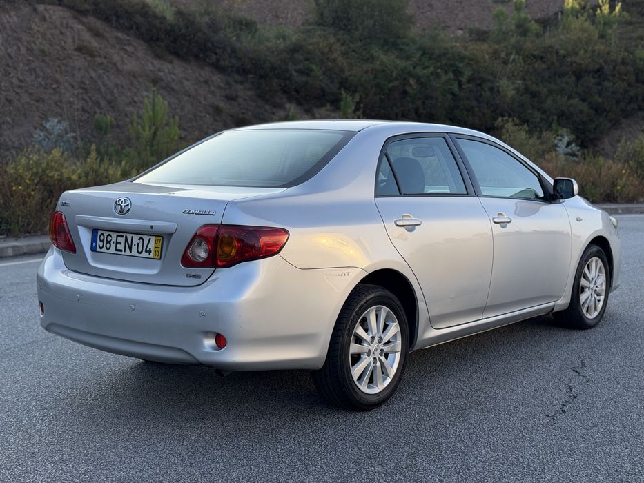 Toyota Corolla 1.4 D-4D Nacional 5 portas