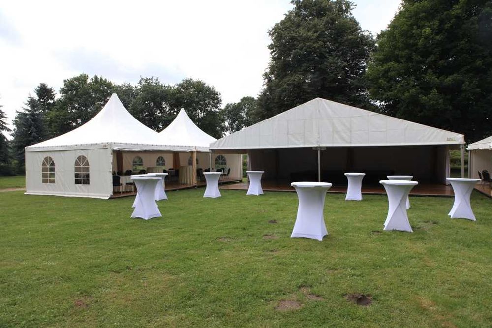 Twórz wyjątkowe spotkania – wypożycz stoliki koktajlowe!