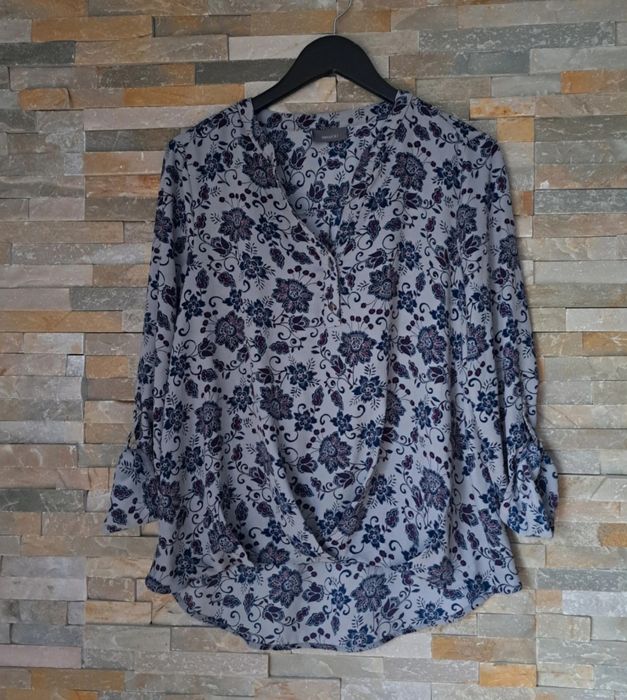 Jessica bluzka w kwiaty. Z metki rozmiar 40 L